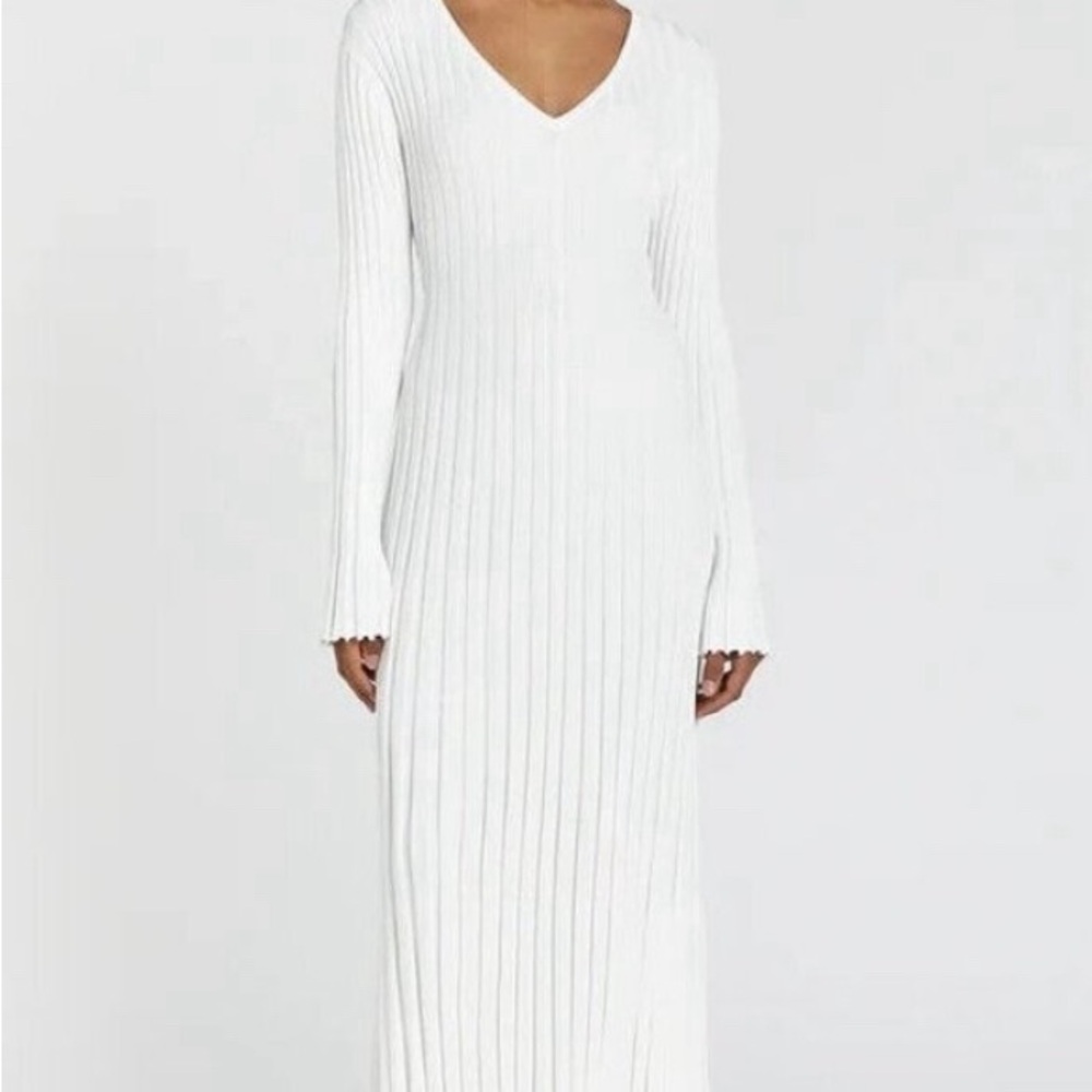 Elegant DISSH Pleated Knit Dress